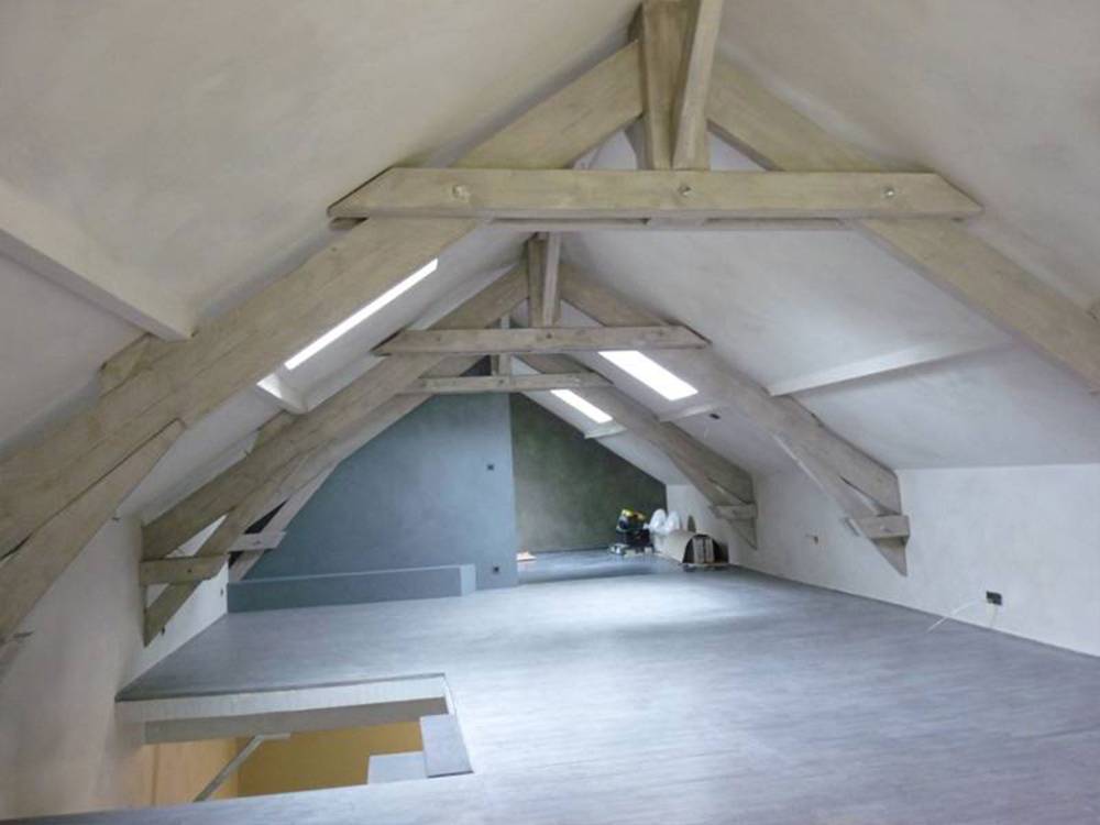 combles repeint avec de la chaux